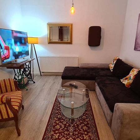 Appartement Lavendel, Ferienwohnung Mit Eigenem Eingang Wie Ein Kleines Haus Bad Salzuflen Eksteriør bilde