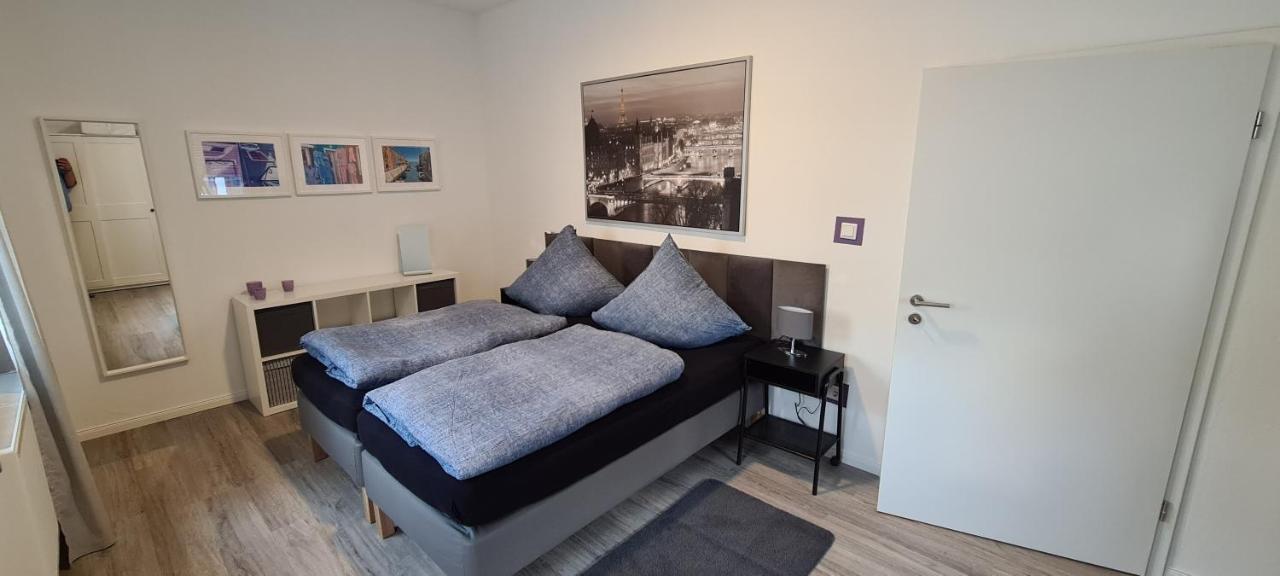 Appartement Lavendel, Ferienwohnung Mit Eigenem Eingang Wie Ein Kleines Haus Bad Salzuflen Eksteriør bilde