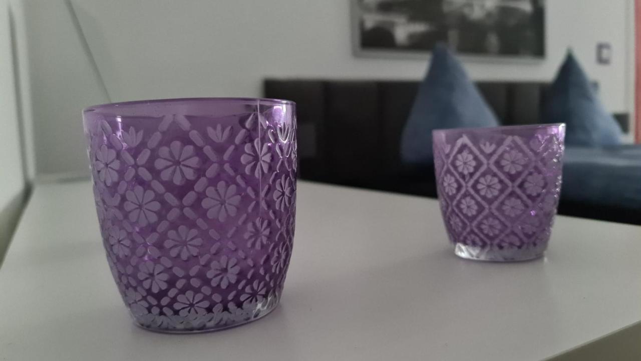 Appartement Lavendel, Ferienwohnung Mit Eigenem Eingang Wie Ein Kleines Haus Bad Salzuflen Eksteriør bilde