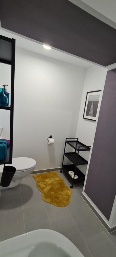 Appartement Lavendel, Ferienwohnung Mit Eigenem Eingang Wie Ein Kleines Haus Bad Salzuflen Eksteriør bilde