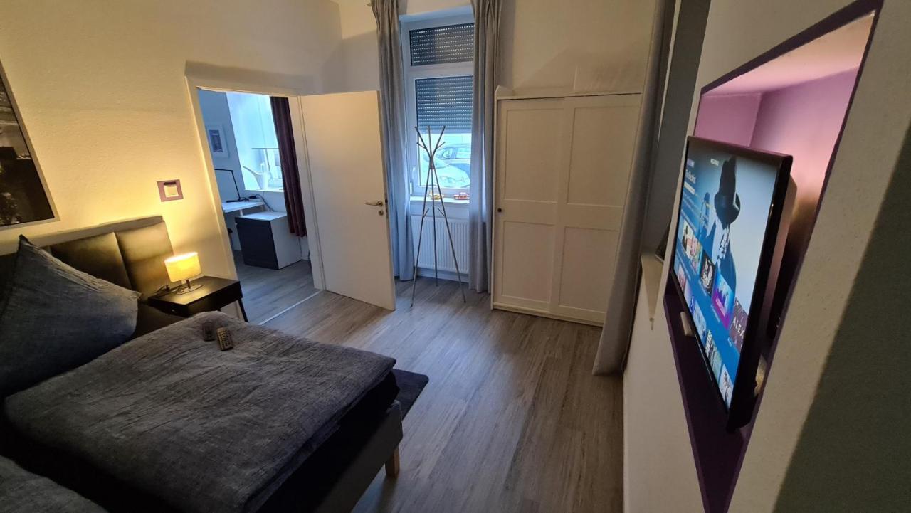 Appartement Lavendel, Ferienwohnung Mit Eigenem Eingang Wie Ein Kleines Haus Bad Salzuflen Eksteriør bilde